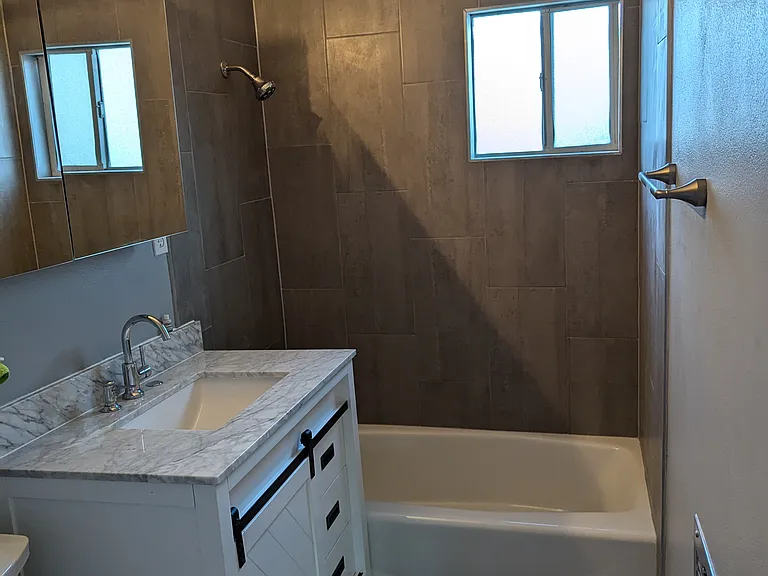 510 E Commonwealth Ave — Photo 22