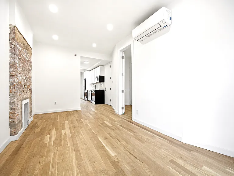 75 Bainbridge St #3B — Photo 3