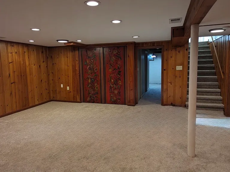 750 Elm Ct — Photo 12