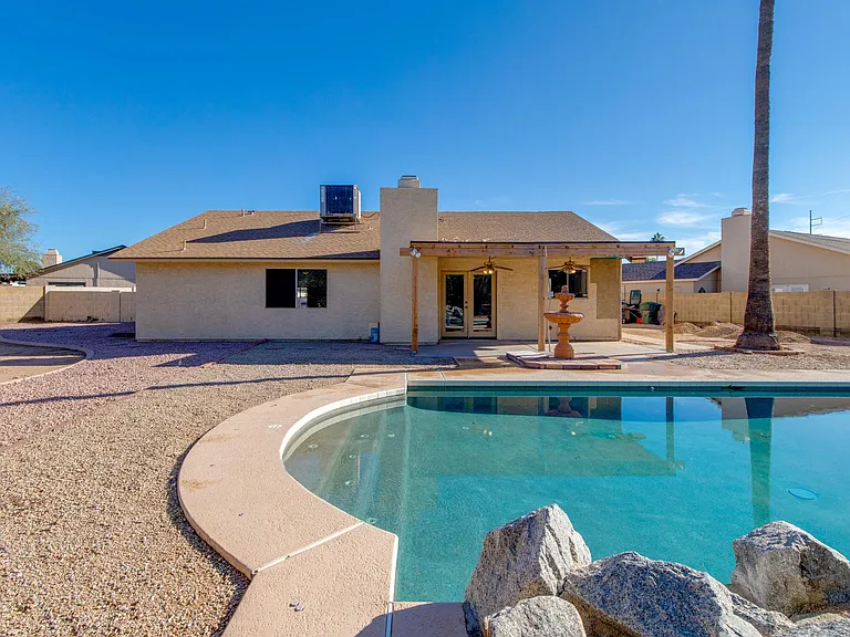 708 E Aire Libre Ave — Photo 21