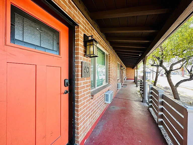 51 N Euclid Ave — Photo 6