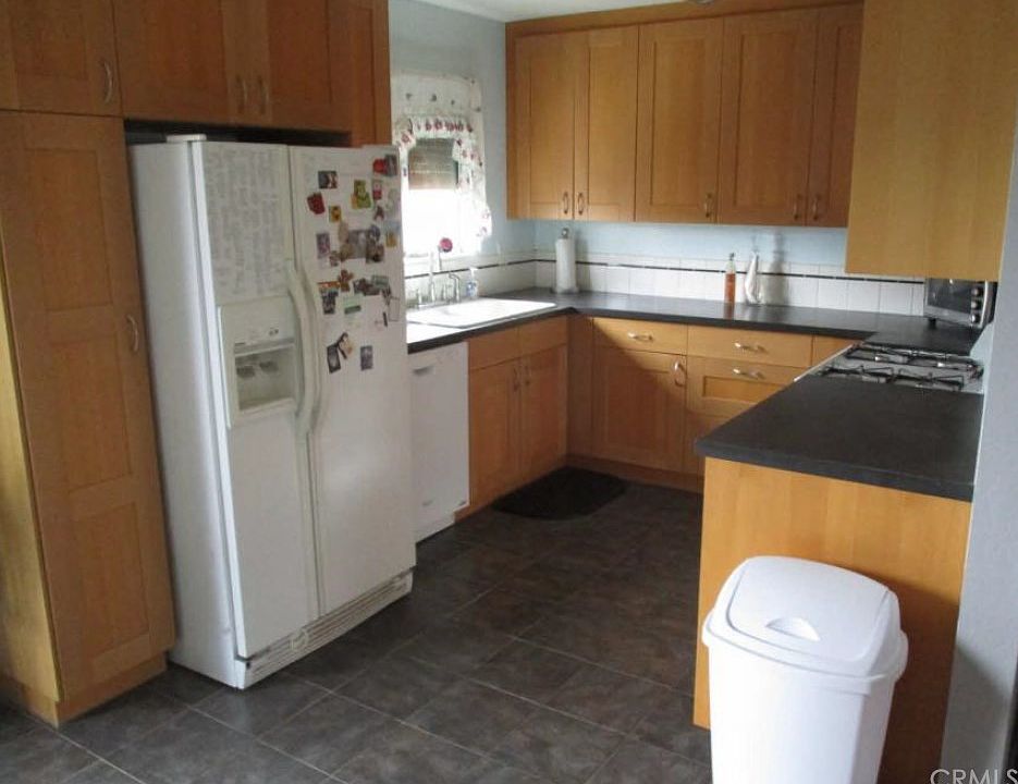 2nd image of 55725 Pueblo Trl