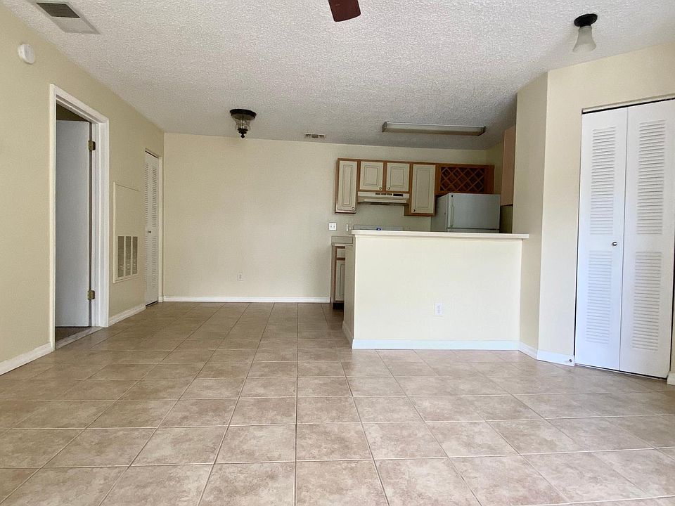 1st image of 2561 Grassy Point Dr Unit 203