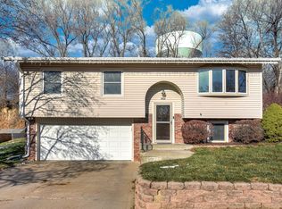 352 Steven Cir, Council Bluffs, IA 51503