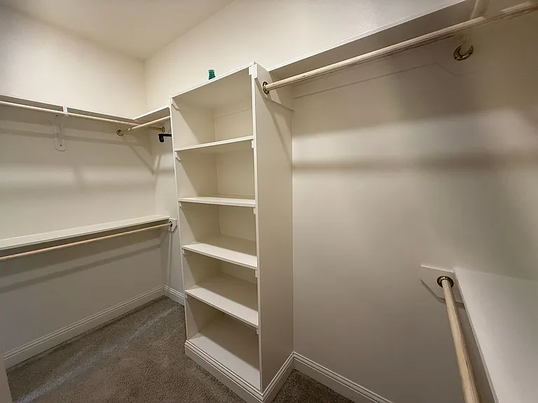 908 Lakehaven Dr — Photo 13
