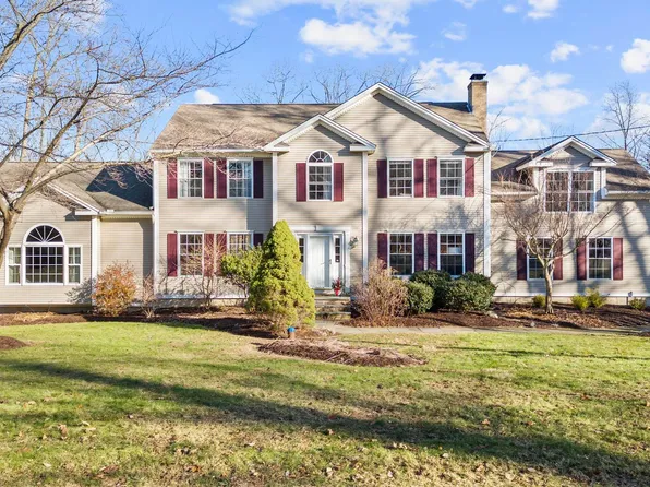 3 Sarah Drive, Oxford, CT 06478