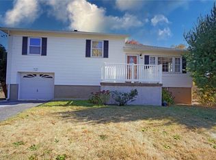 127 Sunrise Hill Rd, Fishkill, NY 12524