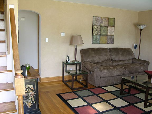 2nd image of 134 Meadow Ave