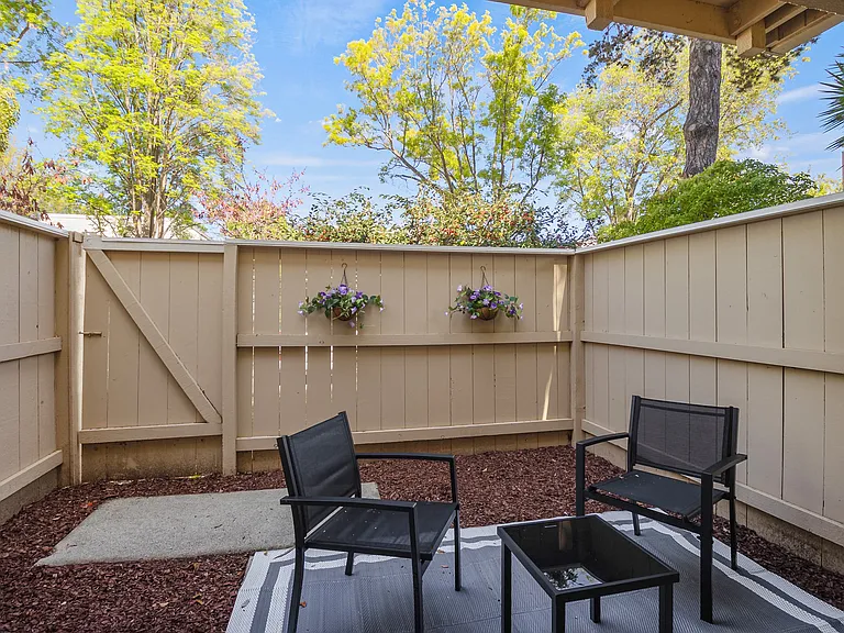 982 Kiely Blvd #F — Photo 18