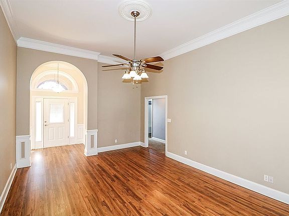 5th image of 101 Tignor Ct