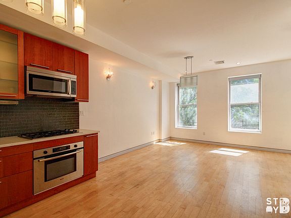 3rd image of 230A 6th Ave #2B