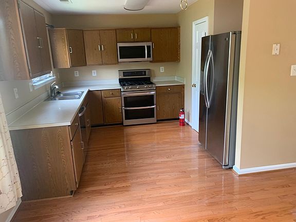 5th image of 8934 Royal Astor Way