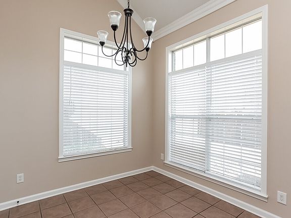 4th image of 2770 Hidden Falls Dr