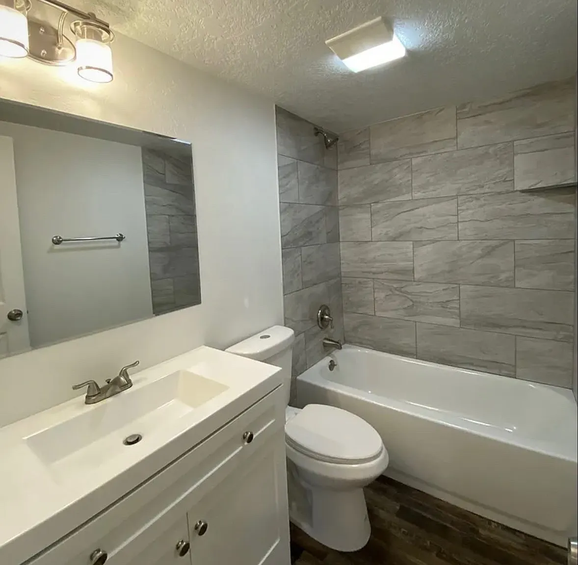 2 bed, 1000 sqft, $750 — Photo 2