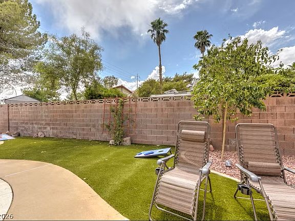 5th image of 4371 Flandes St