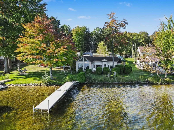 5852 Keeney Dr, Six Lakes, MI 48886