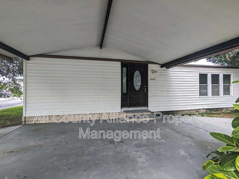 3 bed, 2.0 bath, 1456 sqft, $1,800 — Photo 3
