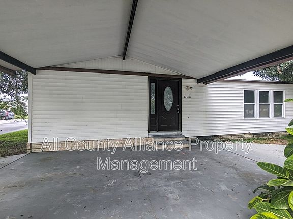 3rd image of 34335 Lodge Dr