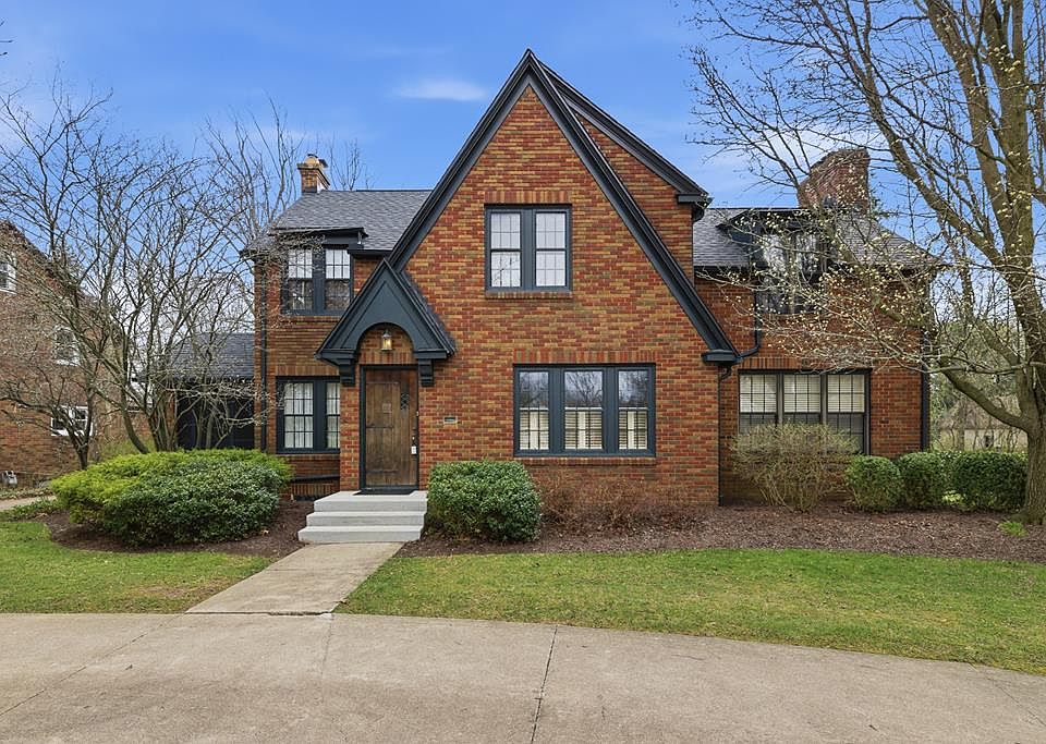 1st image of 469 Crescent Rd