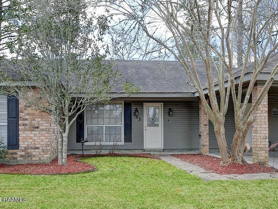 1st image of 123 Bickerton Dr