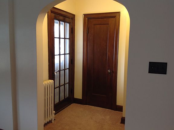 2nd image of 152 Shoshone St