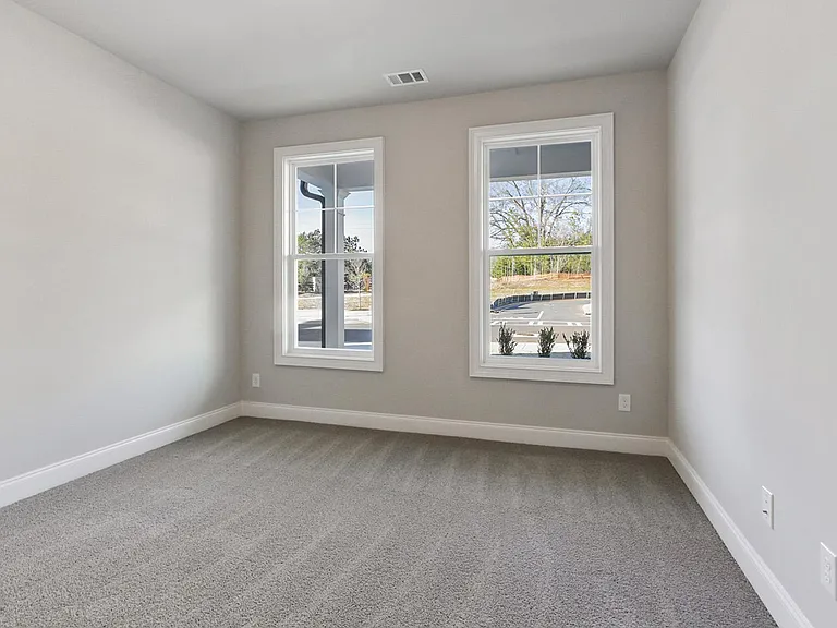 106 Oakdale Woods Ln — Photo 4