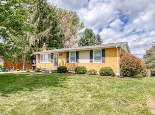 2122 Kinser Ct, Christiansburg, VA 24073