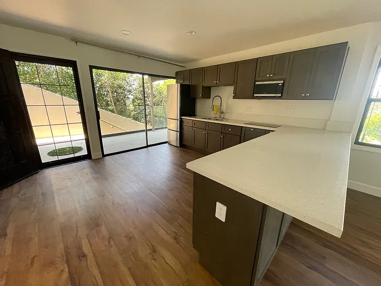 1825 Park Dr #C — Photo 7