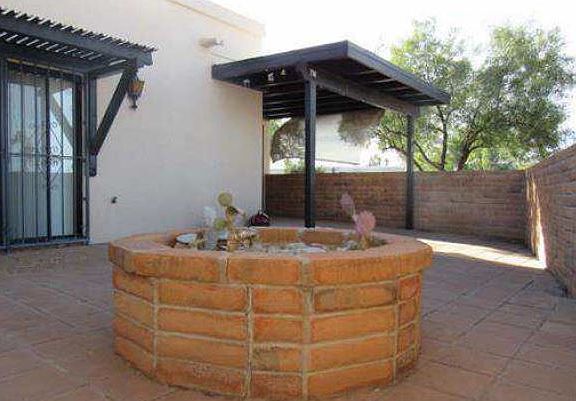2nd image of 798 W Calle De Emilia