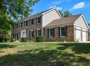 413 Rugby Pl, Schaumburg, IL 60194