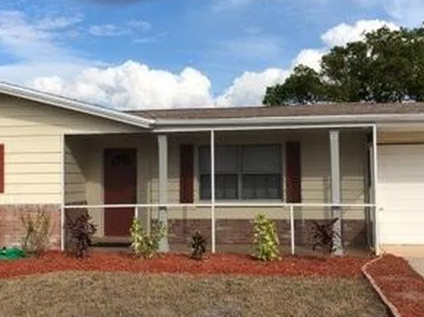 3404 Columbus Dr, Holiday, FL 34691