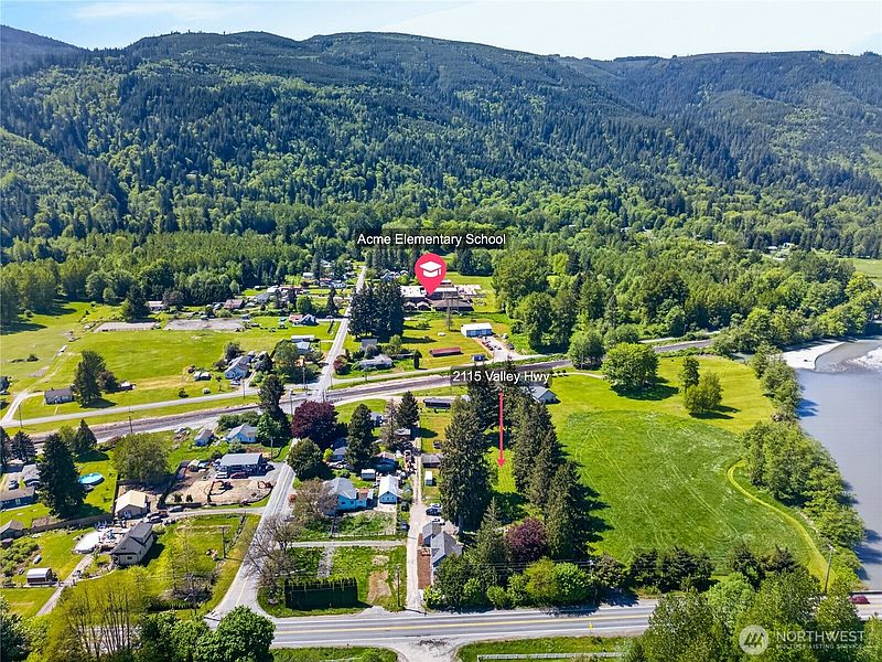 3rd image of 2115 Valley Highway