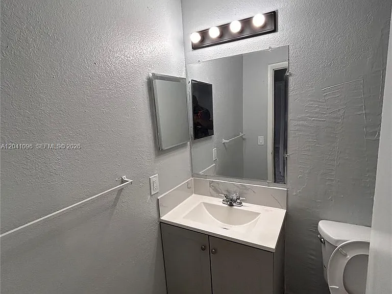2091 Ilene Ct #2 — Photo 5