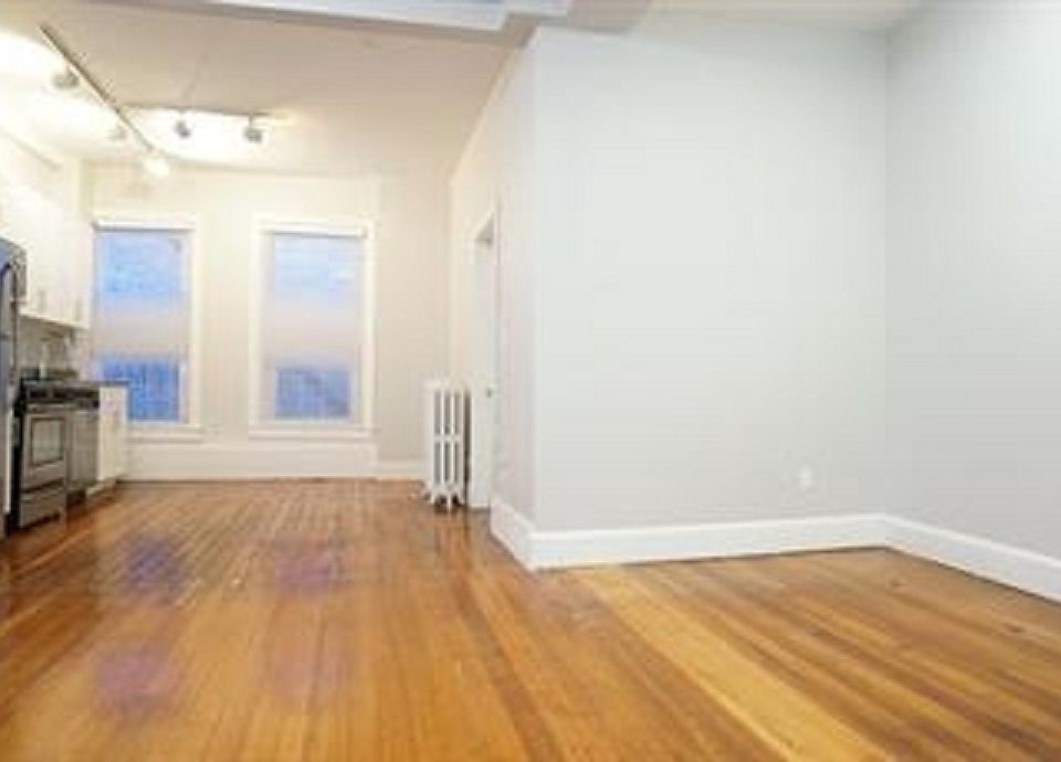 2nd image of 16 Union Park St #8R
