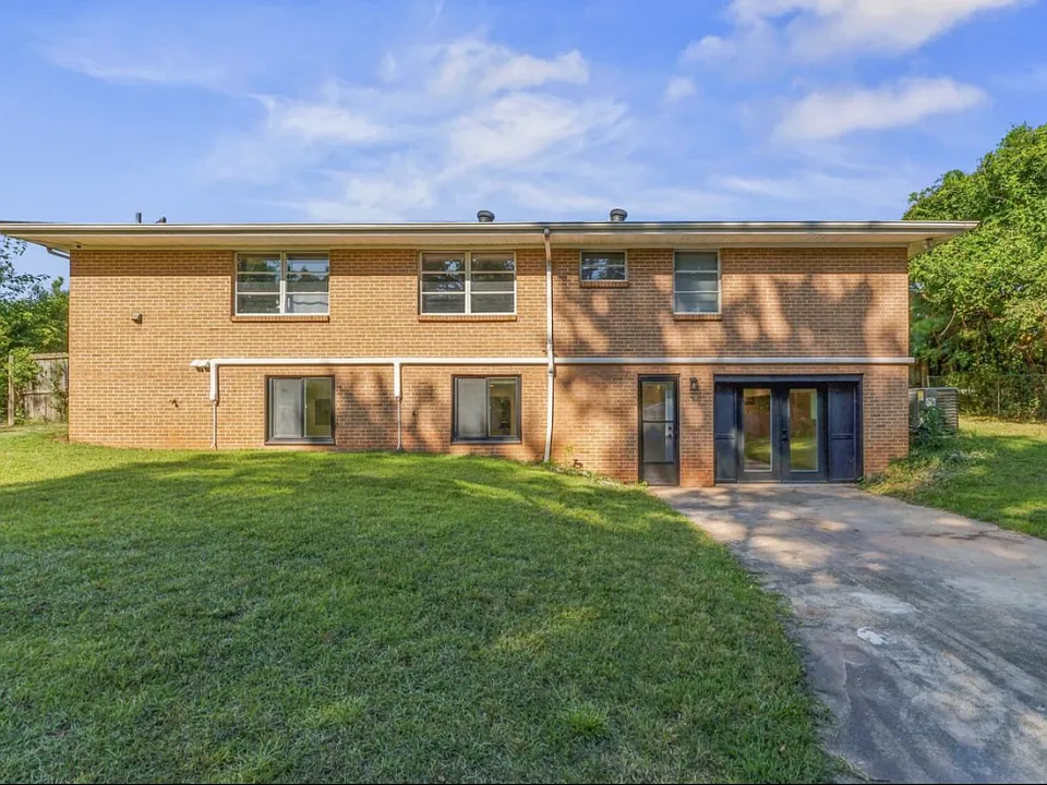 425 Jones Franklin Rd