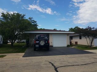 970 Chelsea Ln, Schaumburg, IL 60193