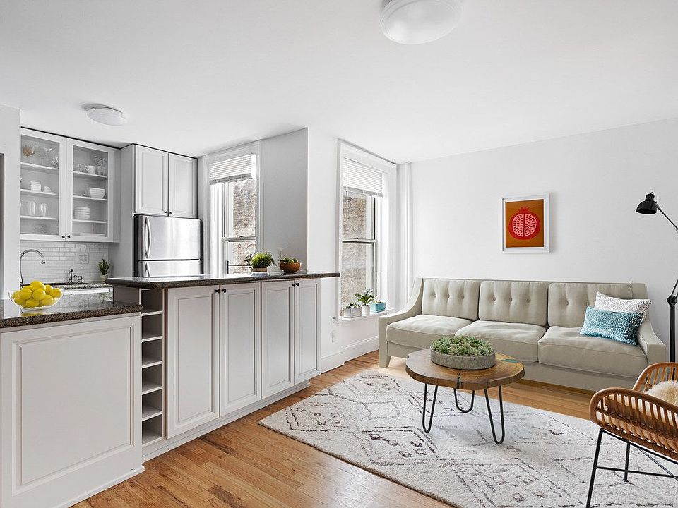 1st image of 427 15th St APT 3C