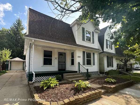 1020 10th St NW, Grand Rapids, MI 49504