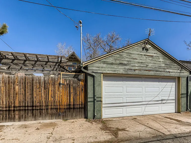 777 S Logan St — Photo 22