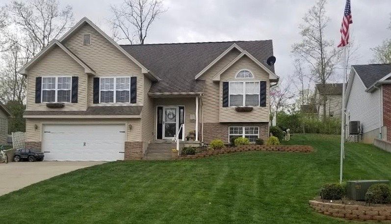 1st image of 517 Cresthaven Dr