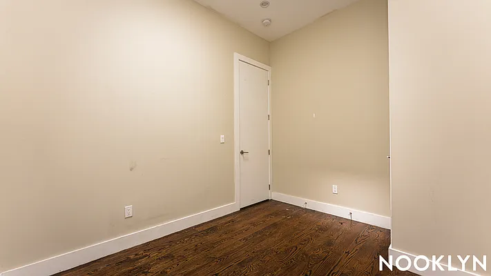 Rented by Nooklyn NYC LLC | media 19