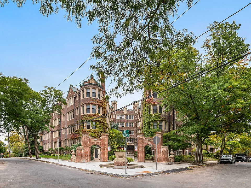 10 Dana St #309