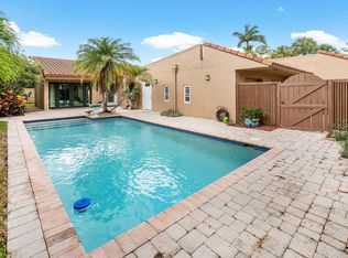 6624 Patio Ln, Boca Raton, FL 33433