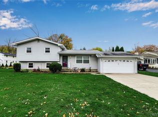 8485 East Ave, Gasport, NY 14067