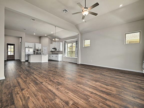 4th image of 3717 Fieldfare Dr
