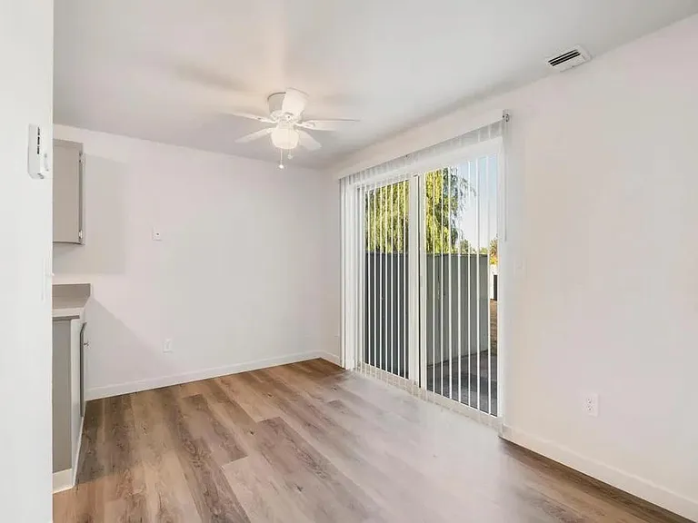 McKinley Court — Photo 6