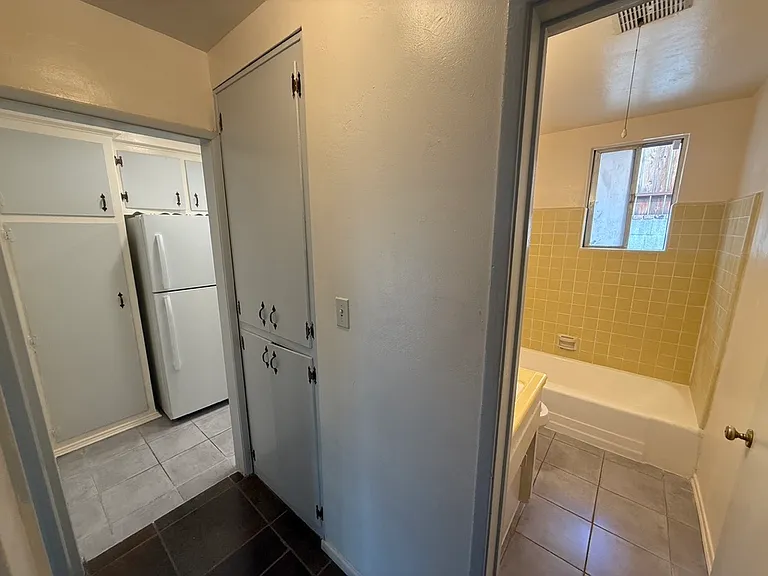 220 E Campus View Dr #220 — Photo 7