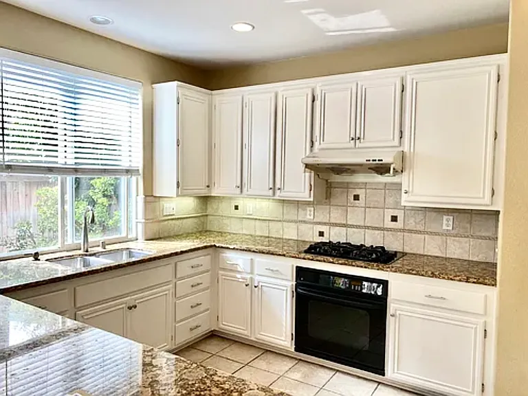 10853 Corte De Marin — Photo 15