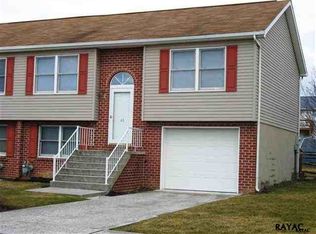 26 Westview Dr, Mcsherrystown, PA 17344