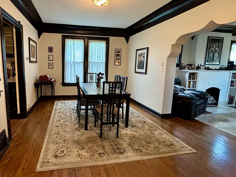 Shared dining room
